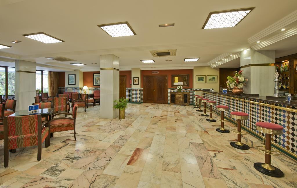 Hotel Porcel Alixares Granada Restaurace fotografie